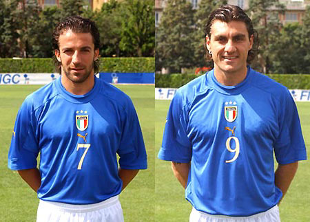 记者：邵佳一探班U22国足训练，与主帅安东尼奥相谈甚欢（记者：邵佳一探访U22国足训练营，与主帅安东尼奥畅聊甚欢）