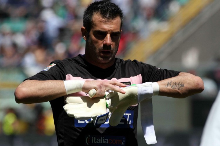 热刺调查比苏马吸食笑气事件，球员曾因同类行为遭禁赛（热刺启动对比苏马吸笑气风波的调查，球员曾因类似行为遭禁赛）