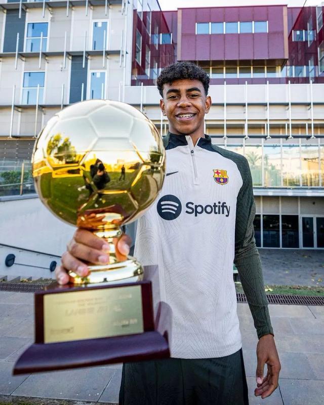 安切洛蒂：想带巴西赢得世界杯冠军；莫德里奇依然是顶级中场（安切洛蒂立志率巴西夺世界杯；称莫德里奇依旧是顶级中场）