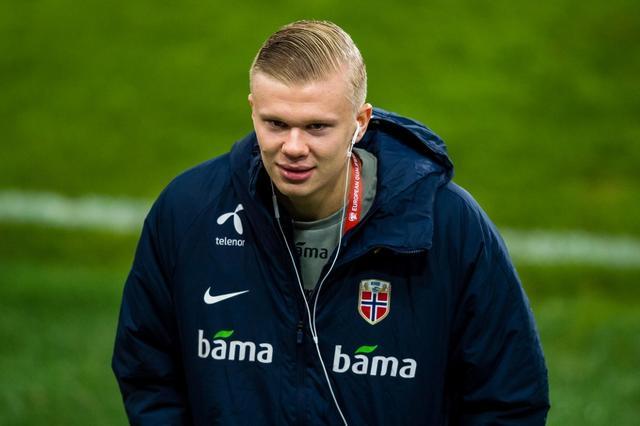 名宿：尼科-帕斯像托蒂，他是意甲最好的球员理应回皇马效力（名宿：尼科-帕斯神似托蒂，堪称意甲最佳，理应回归皇马）